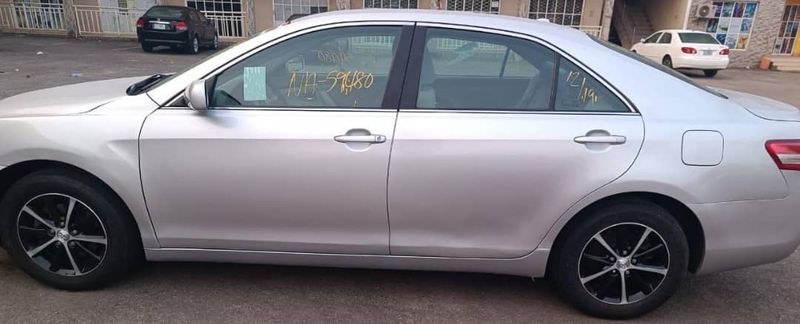 Thumbnail 10 of 2010 Toyota Camry XLE